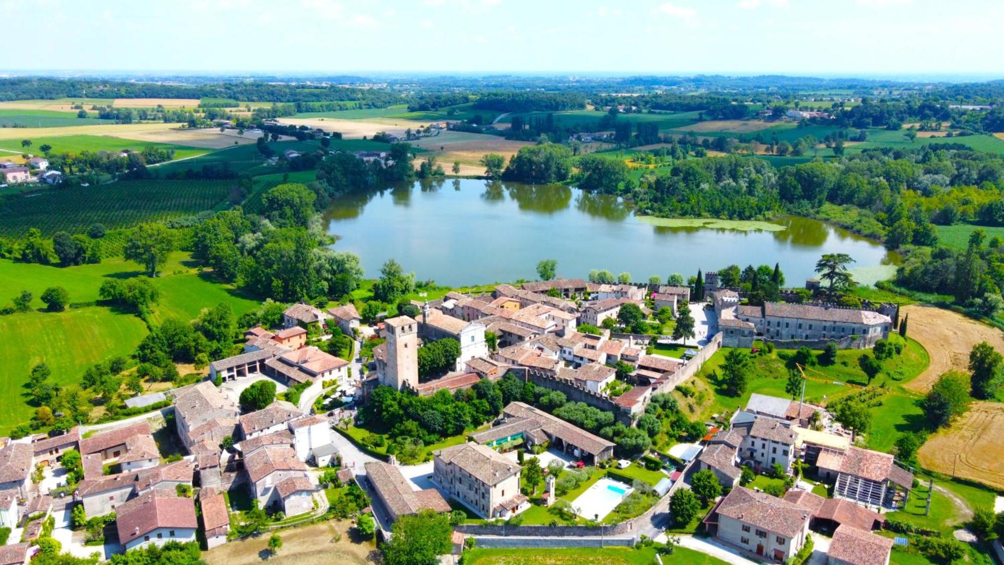Ferienwohnung La Dimora Nel Castello Castellaro  Exterior foto